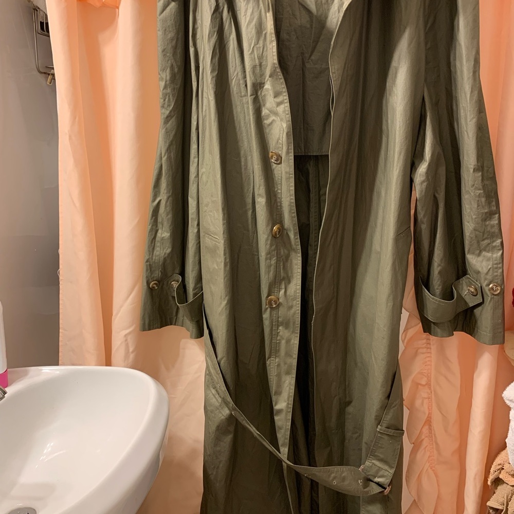 Coats - Picture 2 of 10